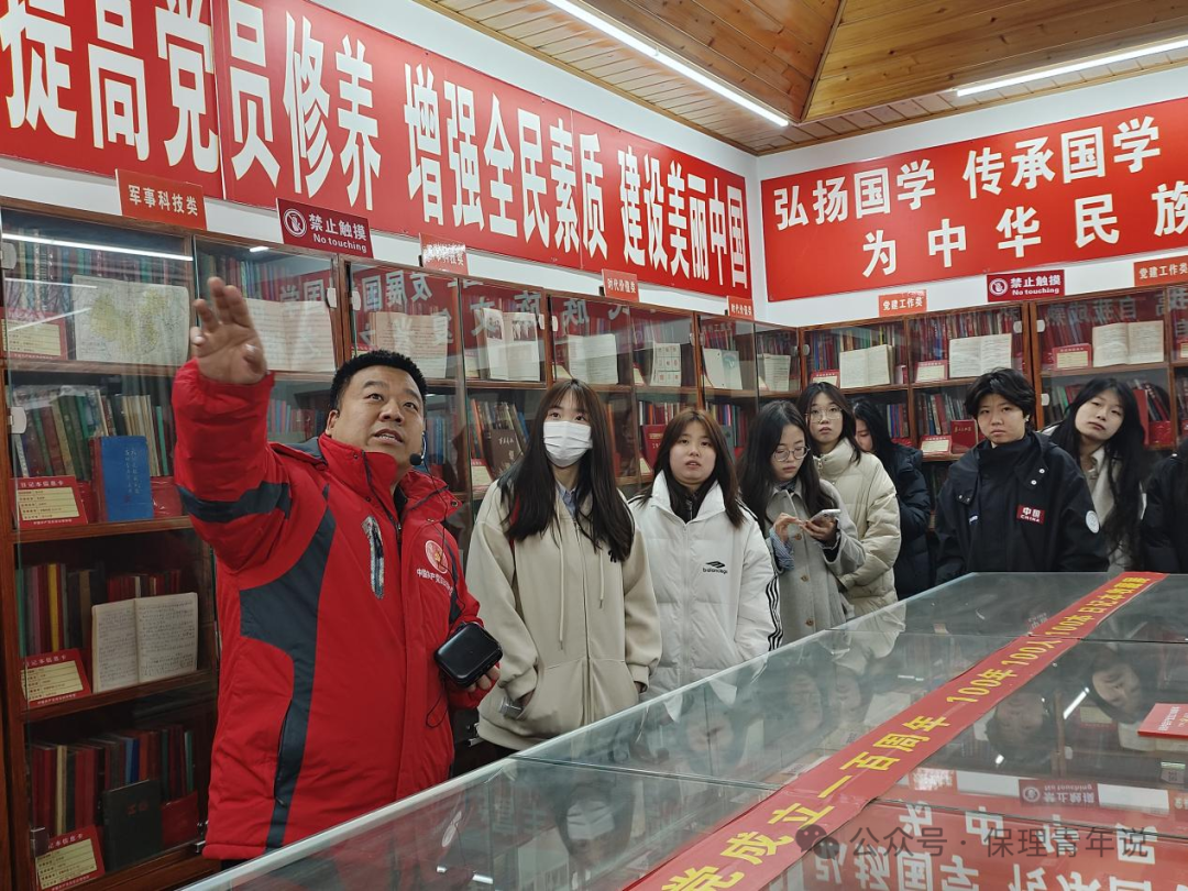 雷锋精神共传承，志愿服务学雷锋