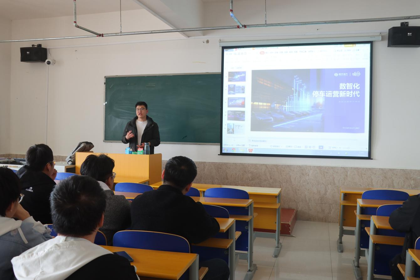 保定理工学院“圆梦保理·不负韶华” 2024届毕业生春季线下双选会隆重举办