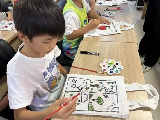 社会实践(十七)|七彩假期护童梦,情暖童心传文明①——保定理工学院经济学院“三下乡”社会实践