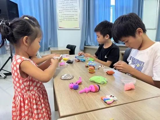 社会实践(十七)|七彩假期护童梦,情暖童心传文明①——保定理工学院经济学院“三下乡”社会实践