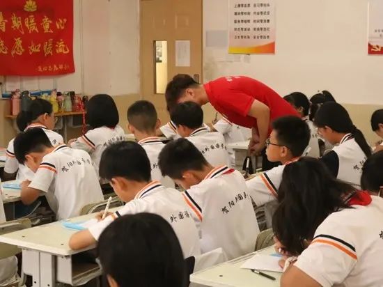 社会实践(十八)|七彩假期护童梦,情暖童心传文明②——保定理工学院经济学院“三下乡”社会实践