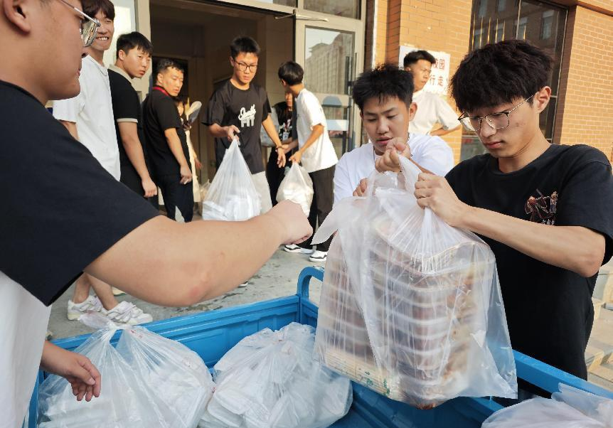 信工学院“同伴成长,暖心启航”