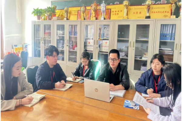 【辅育新知，管培赋能】守护心灵，健康成长——保定理工学院经济学院成功举办辅导员心理危机干预培训会