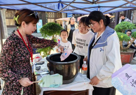 匠心非遗焕新颜 校馆联袂启新篇 ——保定理工学院非遗手工市集燃动淮军公所博物馆