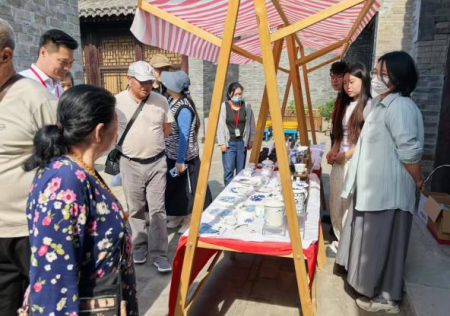 匠心非遗焕新颜 校馆联袂启新篇 ——保定理工学院非遗手工市集燃动淮军公所博物馆
