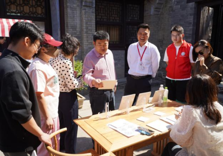 匠心非遗焕新颜 校馆联袂启新篇 ——保定理工学院非遗手工市集燃动淮军公所博物馆