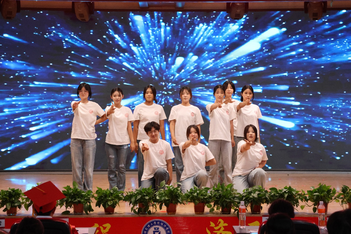 【毕业序章,新程启航】保定理工学院经济学院2025届毕业典礼暨学位授予仪式圆满落幕