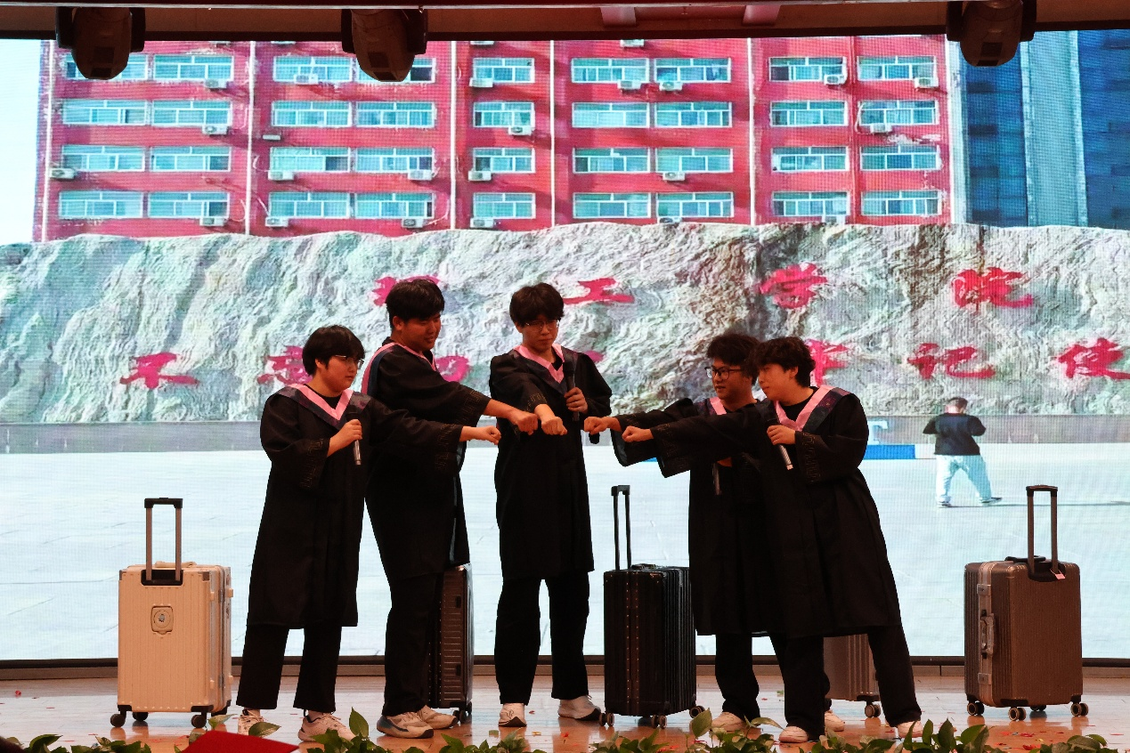 【毕业序章,新程启航】保定理工学院经济学院2025届毕业典礼暨学位授予仪式圆满落幕