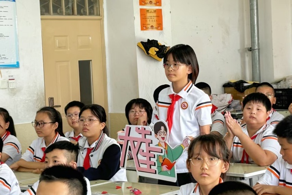 【大学生讲《大先生》】科学家精神进校园———保定理工学院“青科声宣讲团”系列活动（五）