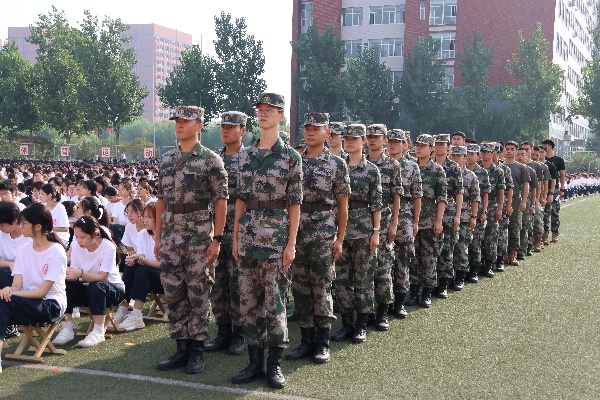 【军训访谈，言表心声】殷殷寄语，助梦远航——康复医学院军训教官访谈