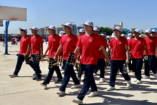 【青春激昂 淬火成钢】汗水淬炼青春，蜕变彰显担当——保定理工学院康复医学院新生军训变化(上)