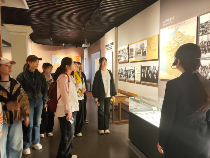 主题团日——【外国语学院】团日活动(二):领悟先辈成长之路 争做五四热血青年