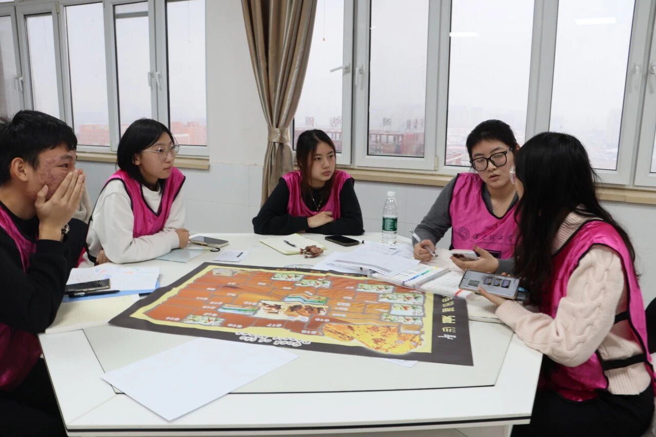 沙漠掘金悟规划，职业导航启新程 ——教育学院开展2025级新生创新与职业规划主题活动