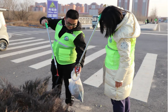 共绘碧水长卷——会计学院护河行动