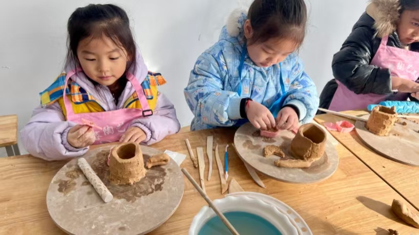 非遗润童心 研学促成长——保定理工学院艺术学院携手天悦幼儿园开展传统文化研学活动