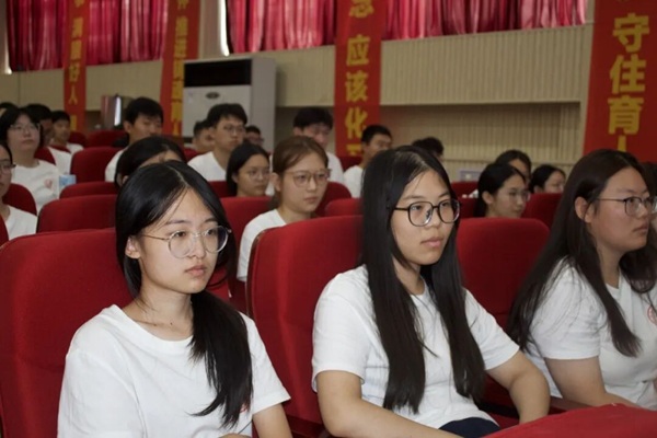 入学教育专题｜保定理工学院管理科学与工程学院开展京东王家老师专题讲座：聚焦职业规划 深化产教融合